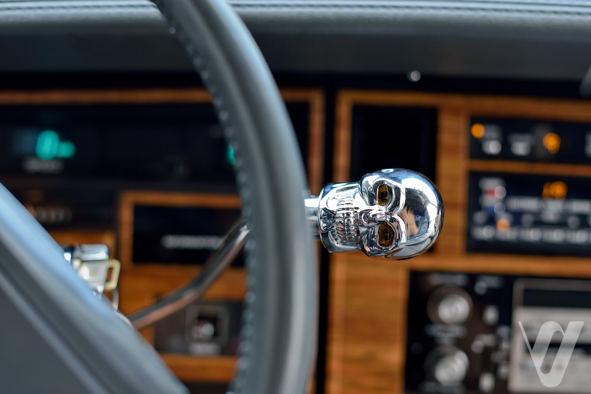 Cadillac Seville front